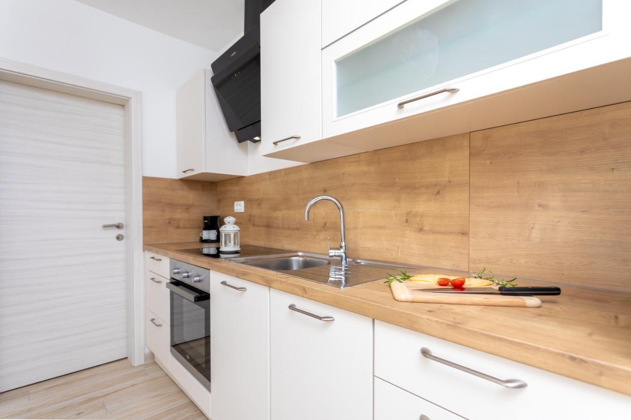 Jelena Apartamento Vantacici